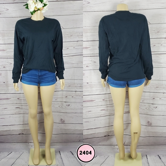 Gildan Tops - gildan medium black long sleeve shirt ( 5 for $20 )